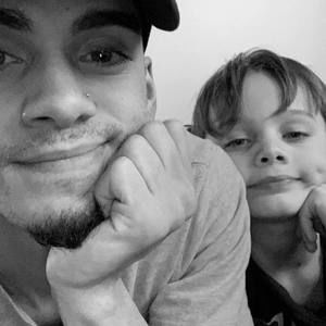 Meet your Posher, Derick